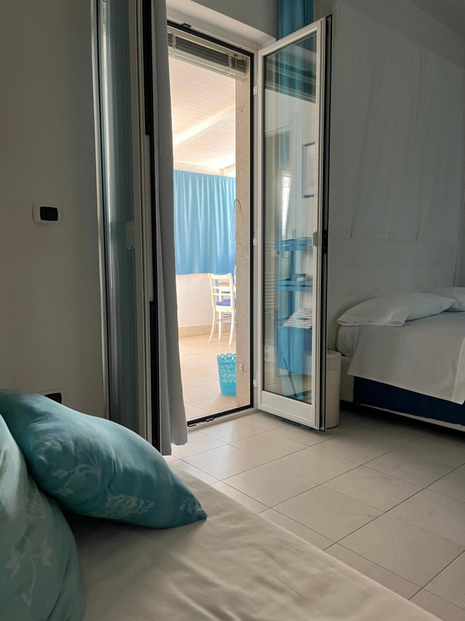 B&B Villa Mediterranee Con Parking Space Trani Ngoại thất bức ảnh